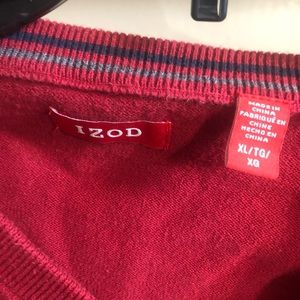 IZOD Men's Long Sleeve Essential Solid V-Neck Sweater, Red Dahlia, X-Large.